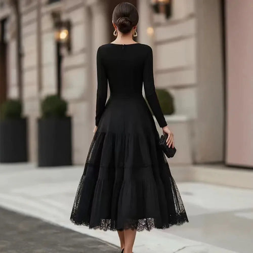 Amelia – Black Long-Sleeve Tiered Midi Dress
